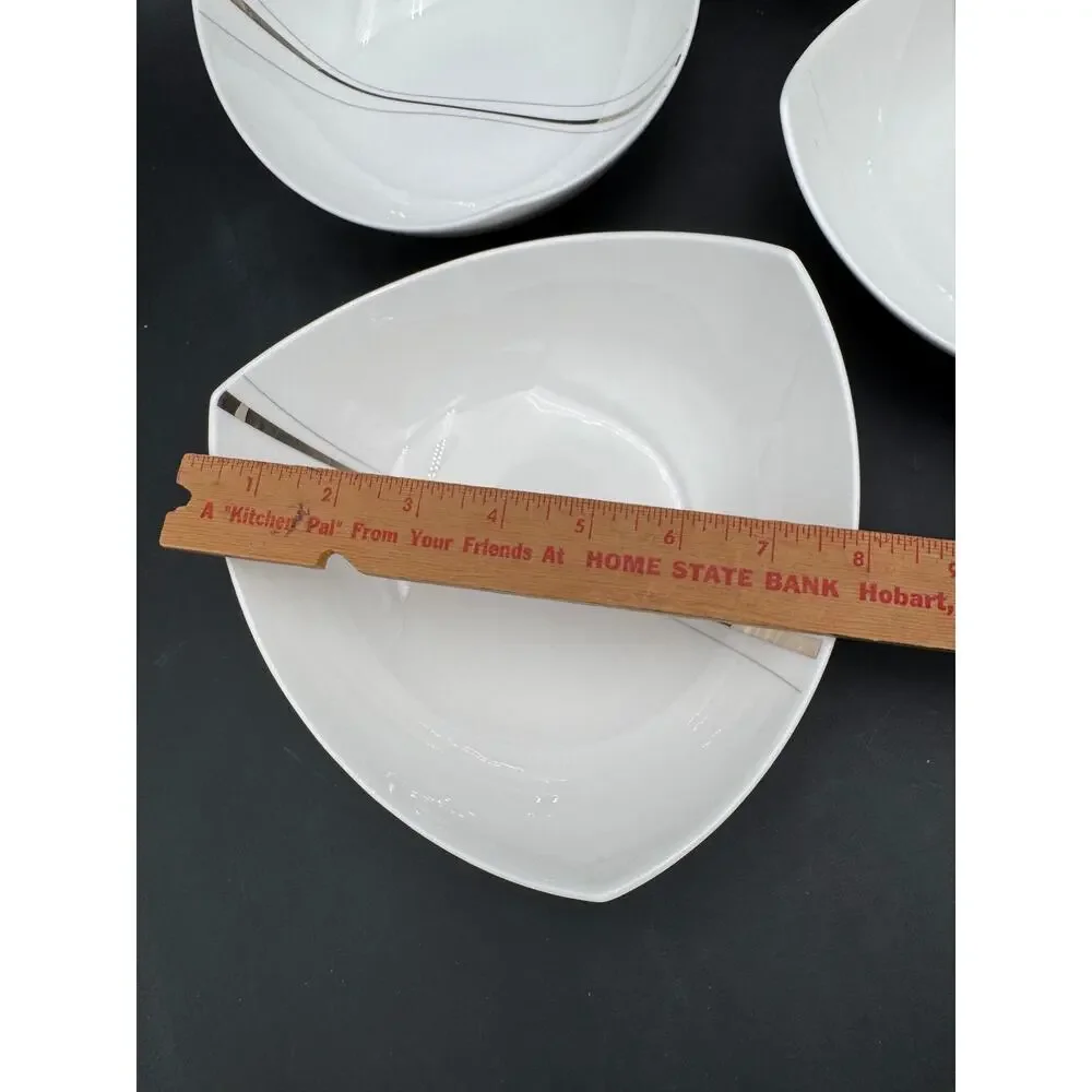 Set of 4 Red Vanilla Odett Platinum Triangle Soup Bowls 16 oz 7.75